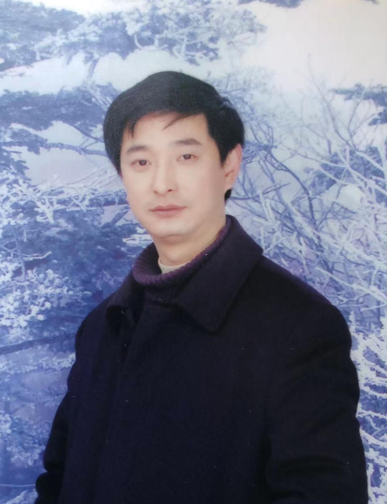 邱运生.jpg